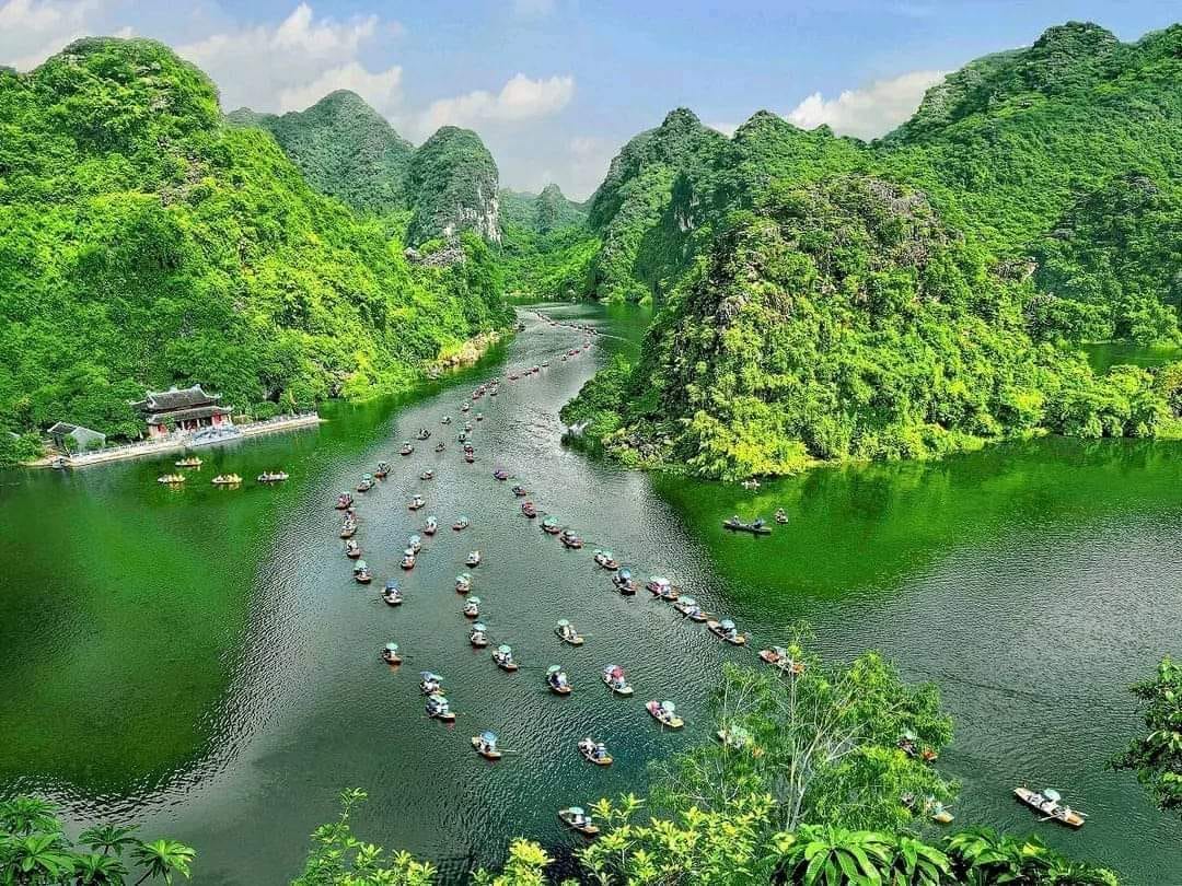 Tour Du Lịch Tràng An Trọn Gói 2 Ngày 1 Đêm Bao Gồm Những Gì?